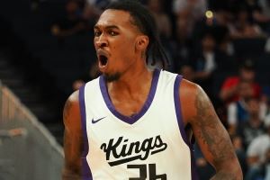 G联盟场均17.8分3.3板！媒体人：有CBA北区球队报价安托万-戴维斯