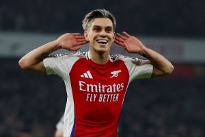 记者：布伦特福德和多特曾接触过特罗萨德，但阿森纳坚持高估值