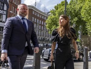 鲁尼：阿莫林调整了对阵桑德兰的战术，这场胜利对球队至关重要