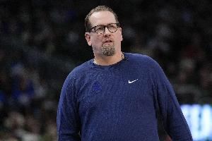 赚大了！桑德斯补篮造杀伤 76人挑战成功改判祖巴茨犯规获得2罚